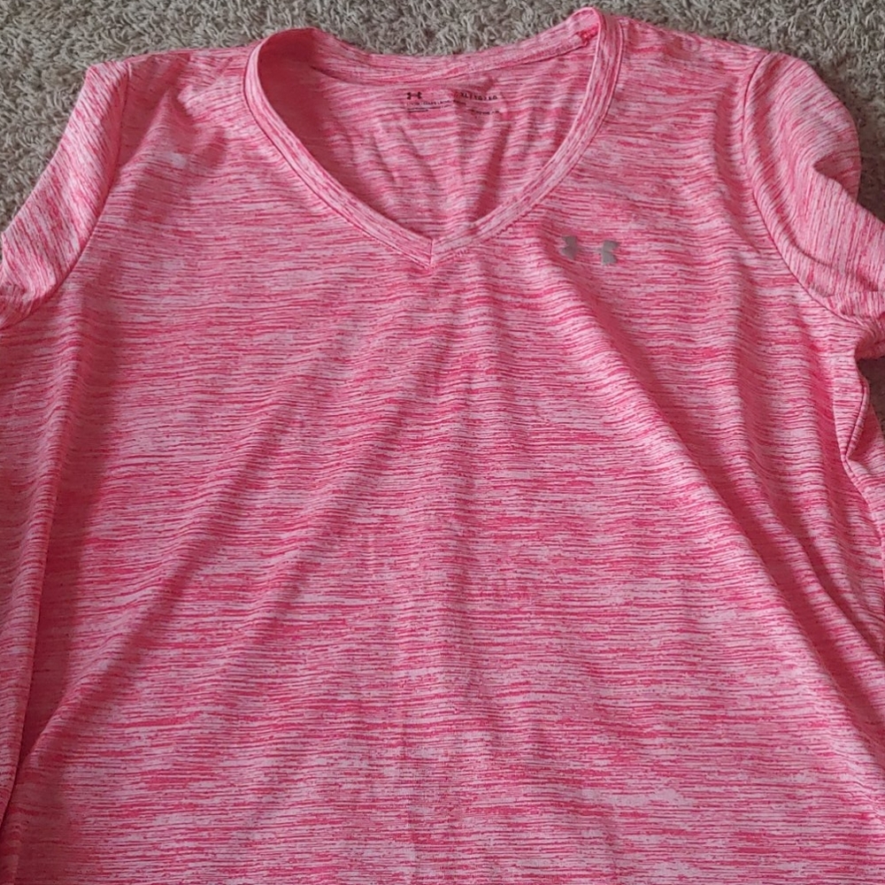 Under armour Coral color heat gear top